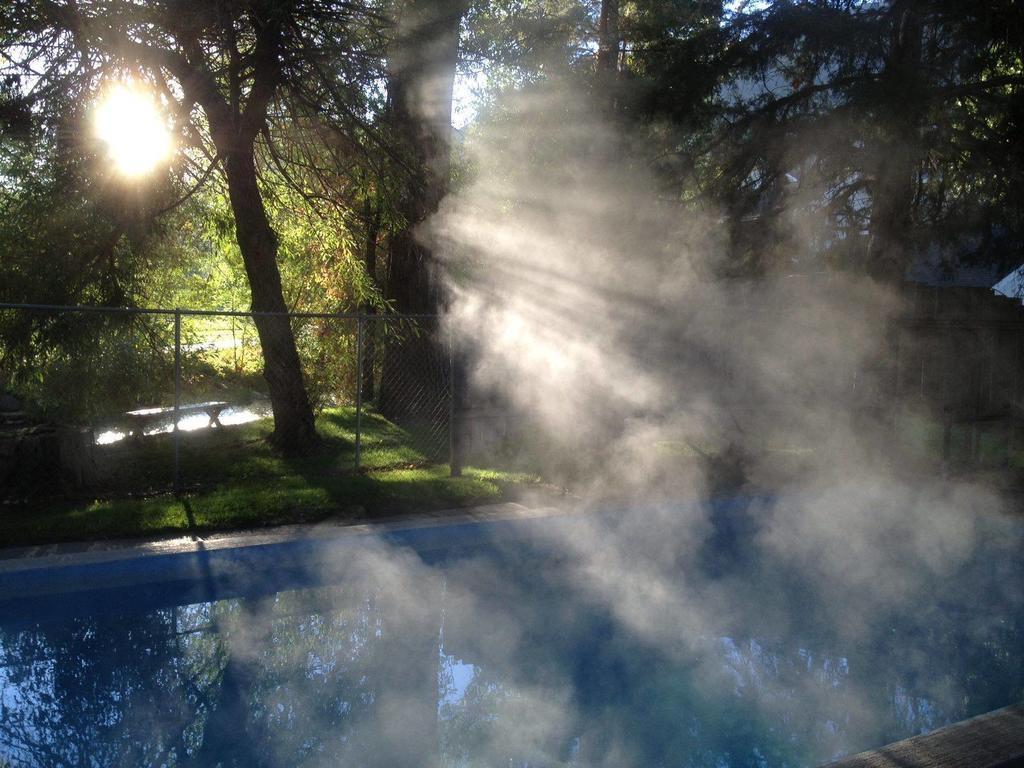 Aura Soma Lava Hotel Lava Hot Springs Buitenkant foto